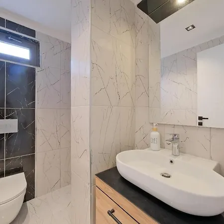 Oeluedeniz District, Prime Location - Asay